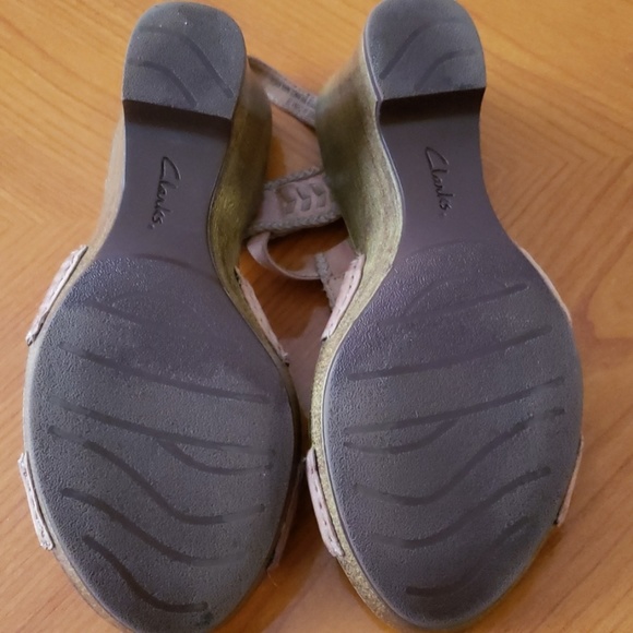 Clark's Sandles - Picture 3 of 5